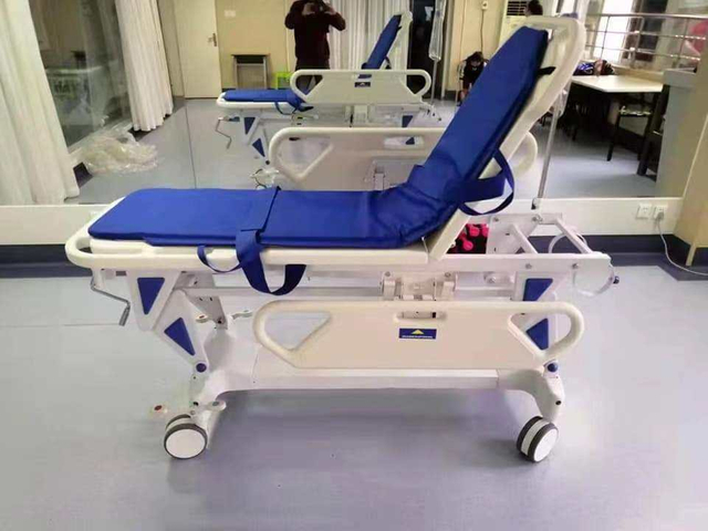 Krankenhaus Notfall Erste Hilfe ICU luxuriöser Flachfahrer Patiententransferausrüstung Ambulanzbett für Patientenraum