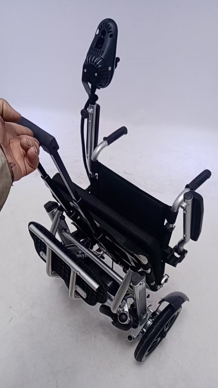 Ultraleichter Elektrorollstuhl 17 kg | Zusammenklappbarer Elektrorollstuhl aus Aluminium für einfachen Transport